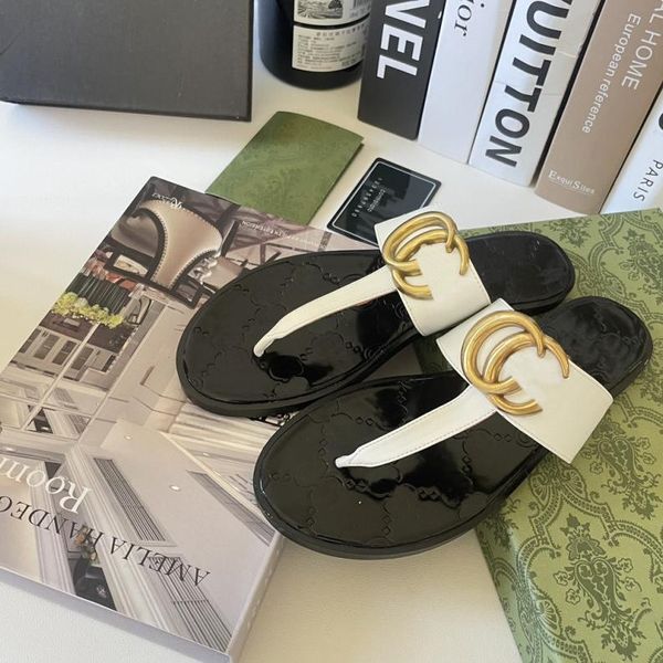 woman designer flip flops summer beach classic slippers fashion flat sandals embossed letter shoe sole upgrade style slipper with box 35-42, Black
woman designer flip flops summer beach classic slippers fashion flat sandals embossed letter shoe sole upgrade style slipper with box 35-42, Black