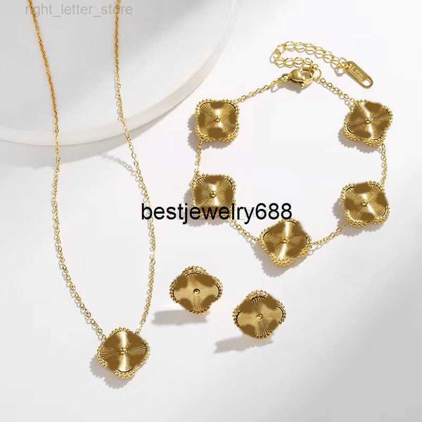 fashion designer classic charm bracelets earrings women four leaf jewelry 18k gold bangle bracelet for men necklaces chain elegant jewelery, Golden;silver
fashion designer classic charm bracelets earrings women four leaf jewelry 18k gold bangle bracelet for men necklaces chain elegant jewelery, Golden;silver