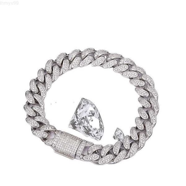 jewelry manufacturer custom 12mm 925 sterling silver vvs moissanite diamond iced out cuban link bracelet
jewelry manufacturer custom 12mm 925 sterling silver vvs moissanite diamond iced out cuban link bracelet