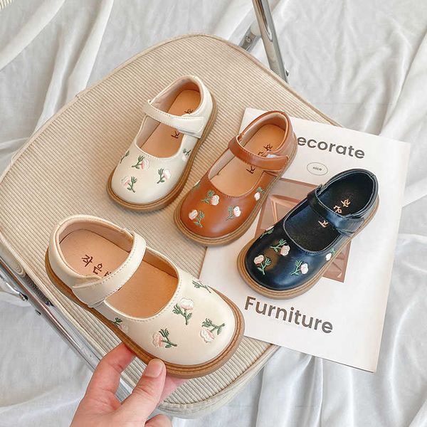 athletic outdoor children's flower embroidery spring 2023 light girls' leather simple hook loop princess casual shoes breathable a, Black
athletic outdoor children's flower embroidery spring 2023 light girls' leather simple hook loop princess casual shoes breathable a, Black
