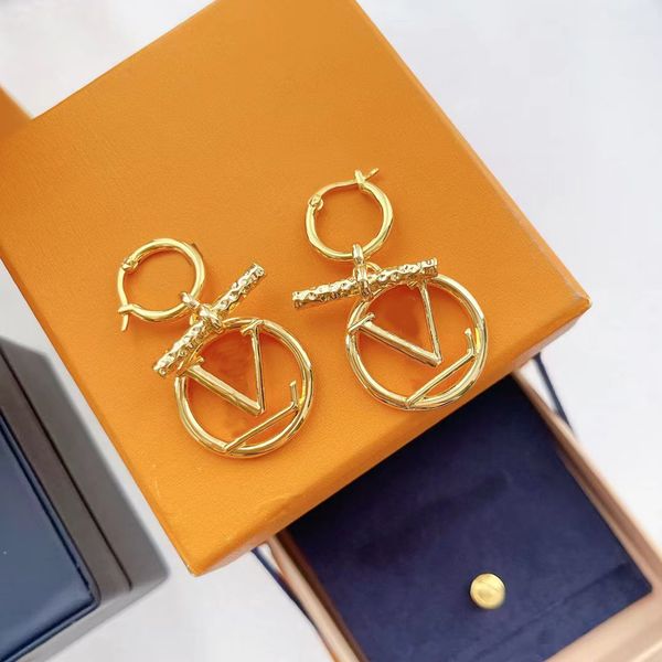 luxurious earrings for women in gold plated brass. vintage classic designer earrings. valentine's day wedding bridal designer jewelry, Golden
luxurious earrings for women in gold plated brass. vintage classic designer earrings. valentine's day wedding bridal designer jewelry, Golden