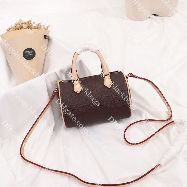 crossbody handbags for women designer shoulder bag genuine leather pillow bags luxury nano speedy handbag
crossbody handbags for women designer shoulder bag genuine leather pillow bags luxury nano speedy handbag