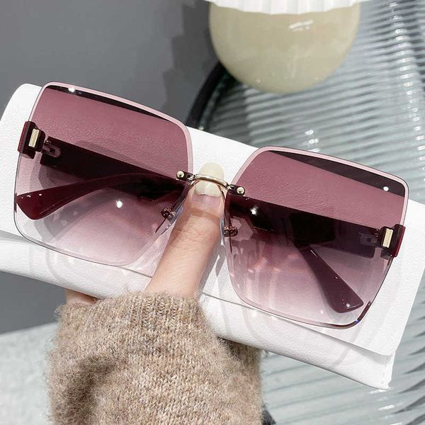 new fashion women's personality rimless sunglasses net red live glasses cut edge uv 2023 1{category}, White;black
new fashion women's personality rimless sunglasses net red live glasses cut edge uv 2023 1{category}, White;black