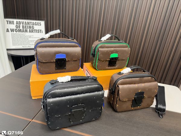 7a quality slock sling chest bag s lock waist bag crossbody handbag monograms flowers pouches men cross body luxury wallet designer shoulder
7a quality slock sling chest bag s lock waist bag crossbody handbag monograms flowers pouches men cross body luxury wallet designer shoulder