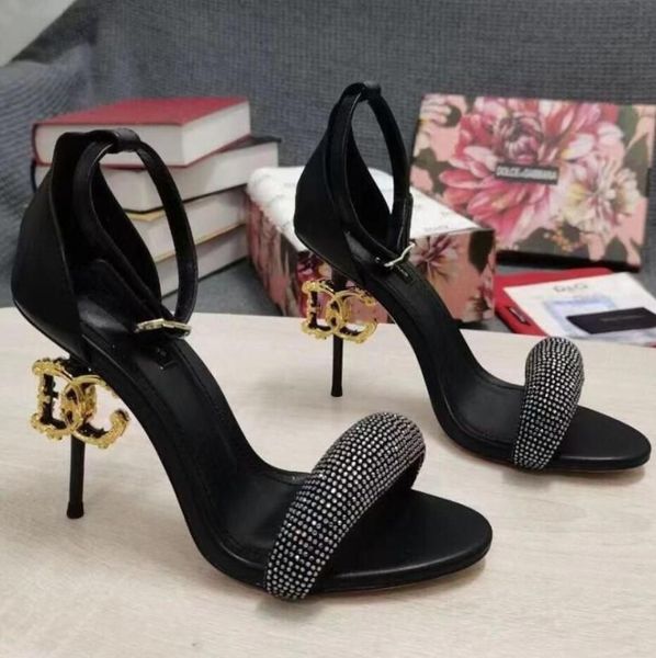 luxury brands patent leather sandals shoes pop heel gold-plated carbon nude black red pumps gladiator sandalias with box.eu35-42 ing
luxury brands patent leather sandals shoes pop heel gold-plated carbon nude black red pumps gladiator sandalias with box.eu35-42 ing