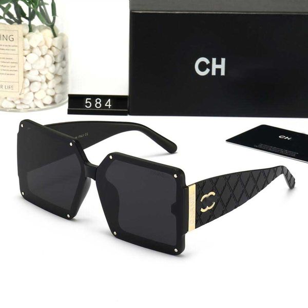 fashion classic sunglasses brand design glasses men's and women's mirrors luxury sunglasses polaroid glass lens, White;black
fashion classic sunglasses brand design glasses men's and women's mirrors luxury sunglasses polaroid glass lens, White;black