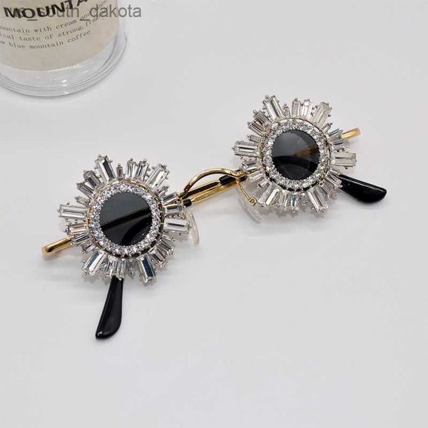 2022 round dimond sunglasses children crystals girls sun glasses rhinestone child shades for party oculos de sol feminino l230523, White;black
2022 round dimond sunglasses children crystals girls sun glasses rhinestone child shades for party oculos de sol feminino l230523, White;black