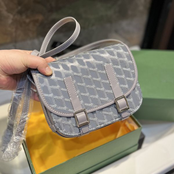 designers shoulder bags popular style letter cross body bag 5a quality fashion trend good match very nice gift
designers shoulder bags popular style letter cross body bag 5a quality fashion trend good match very nice gift