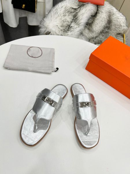 2023 elixir women summer beach slippers chain flat one word sandal lady flat silpper palladium plated buckle shoes flip flops size 35-44, Black
2023 elixir women summer beach slippers chain flat one word sandal lady flat silpper palladium plated buckle shoes flip flops size 35-44, Black