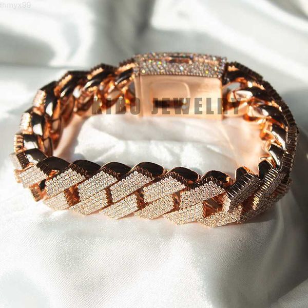 custom heavy hip hop big size rapper 925 silver with rose gold 18mm vvs1 moissanite iced out cuban link bracelet
custom heavy hip hop big size rapper 925 silver with rose gold 18mm vvs1 moissanite iced out cuban link bracelet