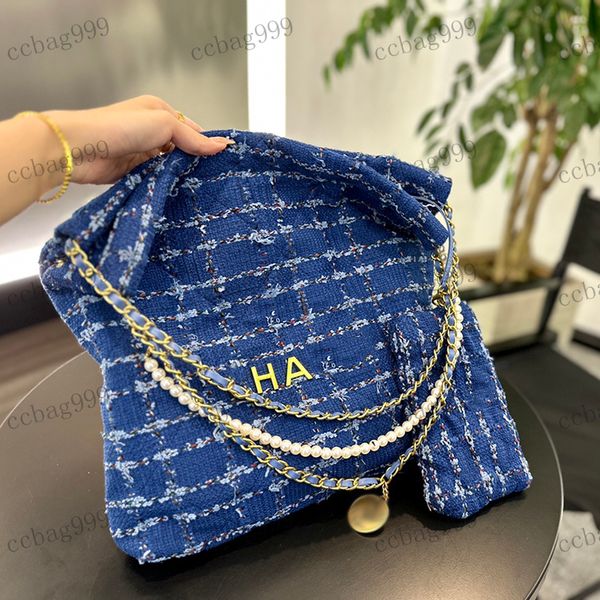 designer womens 22 shoulder bag garbage bag woolen classic blue plaid tote pearl coin charm crossbody bag two piece set coin purse metal buc
designer womens 22 shoulder bag garbage bag woolen classic blue plaid tote pearl coin charm crossbody bag two piece set coin purse metal buc
