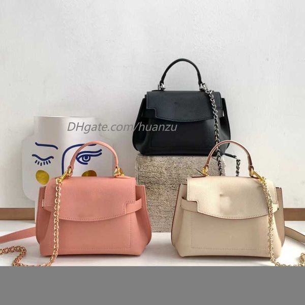 pink mini water wave pattern cowhide cross body bag with detachable shoulder straps and padlock woven chain strap commuting and travel mini
pink mini water wave pattern cowhide cross body bag with detachable shoulder straps and padlock woven chain strap commuting and travel mini