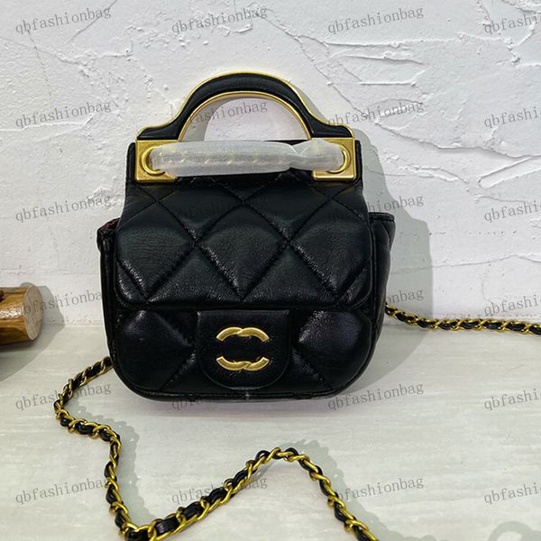 designer mini makeup bag shoulder bag handle tote diamond leather clamshell metal hardware buckle matelasse chain crossbody bags card holder
designer mini makeup bag shoulder bag handle tote diamond leather clamshell metal hardware buckle matelasse chain crossbody bags card holder