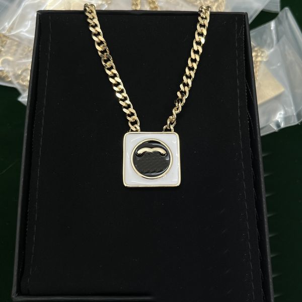 20style women ccity choker luxury designer necklace pendant chain crystal brass c-letter necklaces statement jewelry accessories 702, Silver
20style women ccity choker luxury designer necklace pendant chain crystal brass c-letter necklaces statement jewelry accessories 702, Silver
