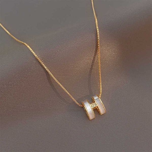 temperament fashion letter h necklace women's opal light luxury small design high sense collar chain neckchain versatile, Black
temperament fashion letter h necklace women's opal light luxury small design high sense collar chain neckchain versatile, Black