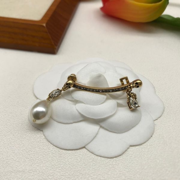 punk minimalist brass chain earrings geometric retro drop pearl tassel earrings for women charm fashion ear jewelry beat gifts, Golden;silver
punk minimalist brass chain earrings geometric retro drop pearl tassel earrings for women charm fashion ear jewelry beat gifts, Golden;silver