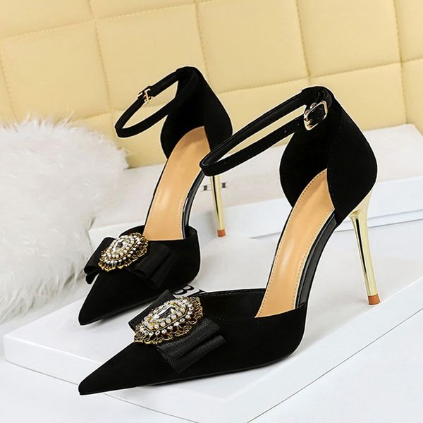 liyke new design chic crystal buckle women pumps pointed toe 10cm thin high heels mules sandal female slingback shoes black
liyke new design chic crystal buckle women pumps pointed toe 10cm thin high heels mules sandal female slingback shoes black