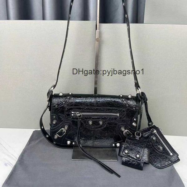 agci designer handbag evening balense ga brand b paris locomotive bag rivet cowhide men's and women's flip bag crossbody bag women
agci designer handbag evening balense ga brand b paris locomotive bag rivet cowhide men's and women's flip bag crossbody bag women