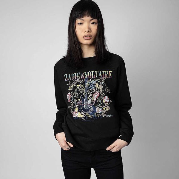 zadig voltaire 23ss designer sweatshirt fashion autumn new gold and silver line letter guitar flower embroidery round neck fleece women pull, Black
zadig voltaire 23ss designer sweatshirt fashion autumn new gold and silver line letter guitar flower embroidery round neck fleece women pull, Black