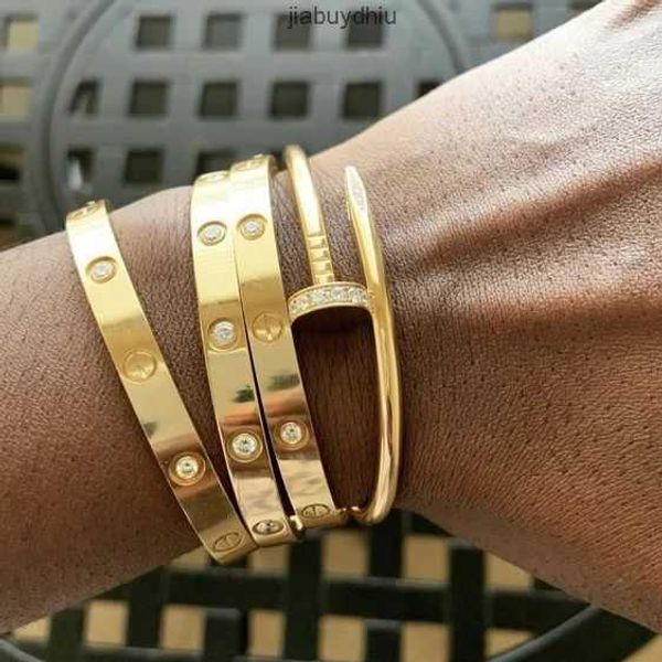 luxury designer 316l stainless steel 18k gold plated screwdriver screw love brand bangle bracelet for women and men, Silver
luxury designer 316l stainless steel 18k gold plated screwdriver screw love brand bangle bracelet for women and men, Silver