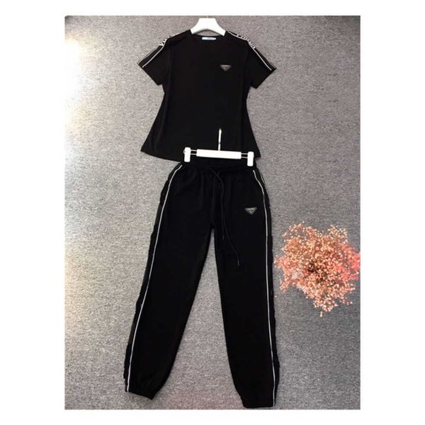 luxury designers women's tracksuits two pieces sets fashion sweatshirt 2 pcs sports sportswear joggers suits women s clothing set track, Black;gray
luxury designers women's tracksuits two pieces sets fashion sweatshirt 2 pcs sports sportswear joggers suits women s clothing set track, Black;gray