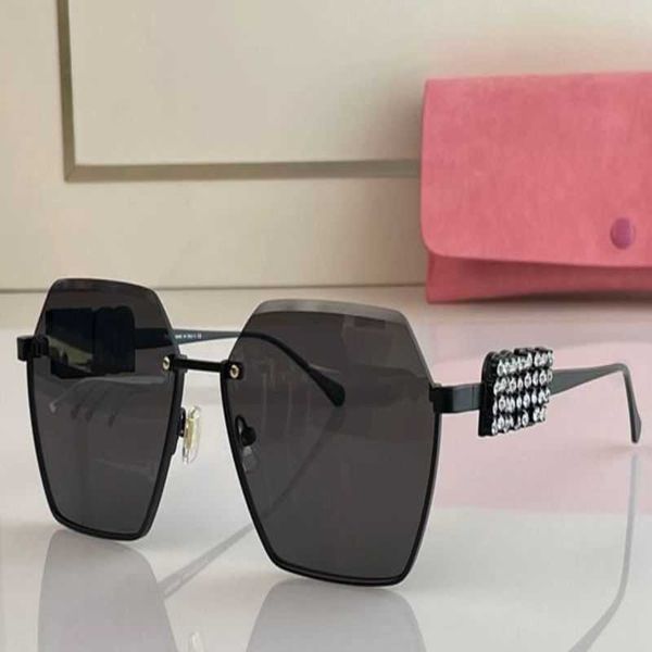 ladies sunglasses for women summer 883 style anti-ultraviolet retro plate half frame fashion eyeglasses random box 883ts 183q8, White;black
ladies sunglasses for women summer 883 style anti-ultraviolet retro plate half frame fashion eyeglasses random box 883ts 183q8, White;black