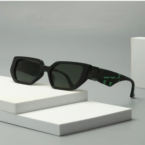 new square women sunglasses 6040m black cat eye 54 mm women's sunglasses, White;black
new square women sunglasses 6040m black cat eye 54 mm women's sunglasses, White;black