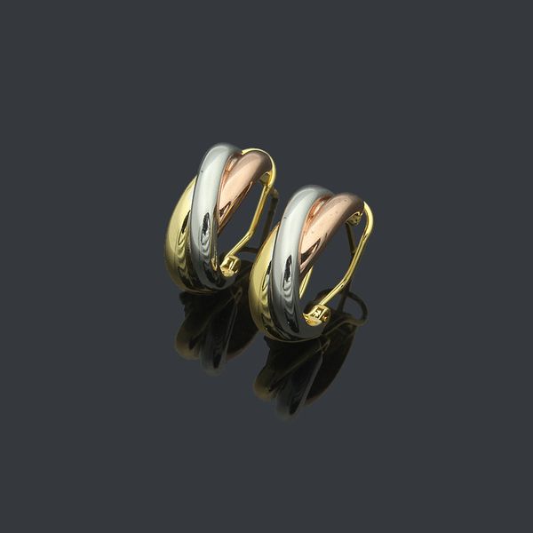 10-year factory wholesale ladies three-color three-ring ear studs suitable for couples gifts with dust bag., Golden;silver
10-year factory wholesale ladies three-color three-ring ear studs suitable for couples gifts with dust bag., Golden;silver