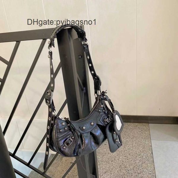 agci designer handbag evening balense ga spicy girls motorcycle bag underarm wrap with rivets tassels teeth fold oil skin one shoulder cross
agci designer handbag evening balense ga spicy girls motorcycle bag underarm wrap with rivets tassels teeth fold oil skin one shoulder cross