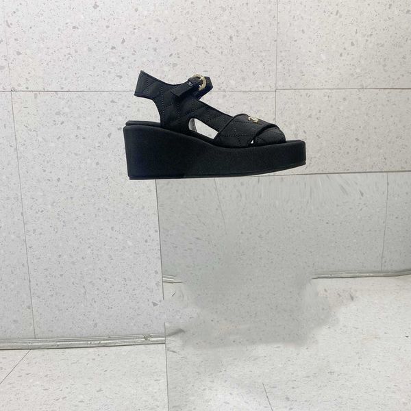 xiaoxiangfeng thick sole sandals for women's matsuke open toe slope heel waterproof platform elevated shoes lingling extra wearable ver, Black
xiaoxiangfeng thick sole sandals for women's matsuke open toe slope heel waterproof platform elevated shoes lingling extra wearable ver, Black