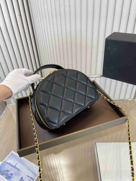 designer brand name bag 2023 new chain fashion handbag cc one shoulder elegant atmospheric zipper shell black large capacity purse
designer brand name bag 2023 new chain fashion handbag cc one shoulder elegant atmospheric zipper shell black large capacity purse