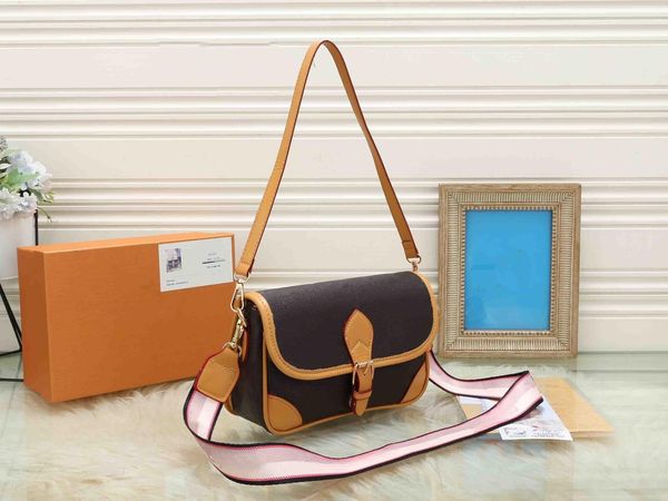 new fashion baguette bag printed small square bag armpit single shoulder crossbody bag
new fashion baguette bag printed small square bag armpit single shoulder crossbody bag