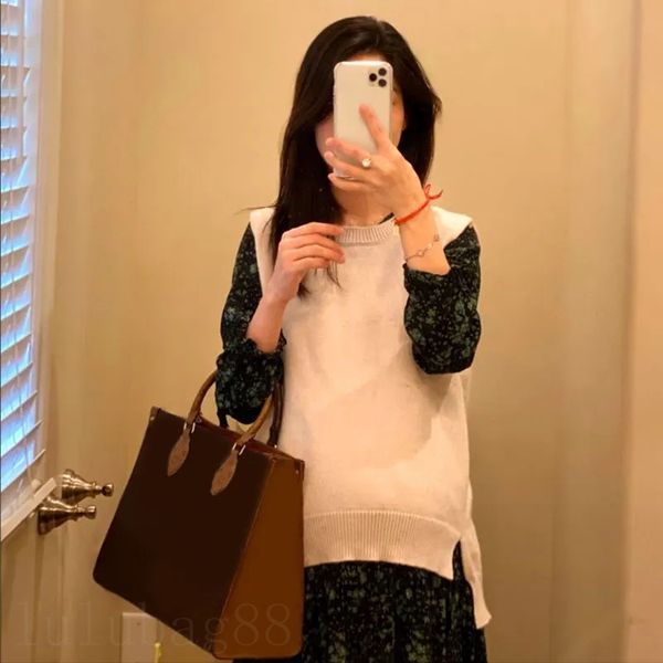 letter tote bag leather on the go designer bag for women shopping party grained cowhide leather trim creative classic solid color shoulder b
letter tote bag leather on the go designer bag for women shopping party grained cowhide leather trim creative classic solid color shoulder b