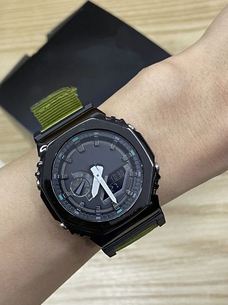 2023 watch new g display 2100 electronic watch world time automatic lantern available for wholesale., Slivery;golden
2023 watch new g display 2100 electronic watch world time automatic lantern available for wholesale., Slivery;golden