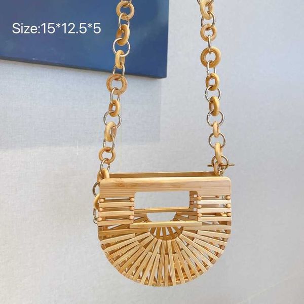 bag female 2022 new korean net red acrylic chain bamboo hollow small square bag portable one shoulder messenger bag 230613
bag female 2022 new korean net red acrylic chain bamboo hollow small square bag portable one shoulder messenger bag 230613