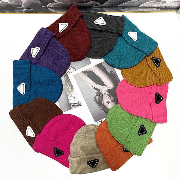 fashion designer luxury brand inverted triangle warm knitted hat women's autumn and winter versatile jacquard woolen street cuffed pull, Blue;gray
fashion designer luxury brand inverted triangle warm knitted hat women's autumn and winter versatile jacquard woolen street cuffed pull, Blue;gray