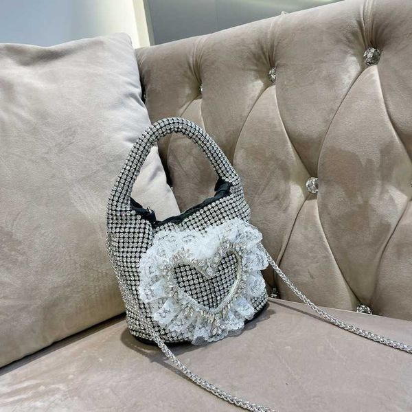 women's 2023 new product korean netizen little fresh love pearl rhinestone chain handheld one shoulder crossbody bag 230613
women's 2023 new product korean netizen little fresh love pearl rhinestone chain handheld one shoulder crossbody bag 230613