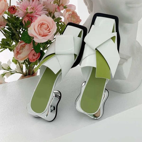 summer 2022 new wave bottom square head woven muller shoes medium baotou slippers women's metal low heel sandals, Black
summer 2022 new wave bottom square head woven muller shoes medium baotou slippers women's metal low heel sandals, Black