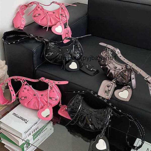 agci designer handbag evening balense ga locomotive women's bag spicy girl bag heavy industry rivet month teeth bag folded shoulder cro
agci designer handbag evening balense ga locomotive women's bag spicy girl bag heavy industry rivet month teeth bag folded shoulder cro