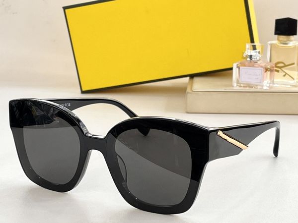 luxury sunglasses designer sunglasses for women glasses uv protection fashion sunglass letter casual eyeglasses with box, White;black
luxury sunglasses designer sunglasses for women glasses uv protection fashion sunglass letter casual eyeglasses with box, White;black
