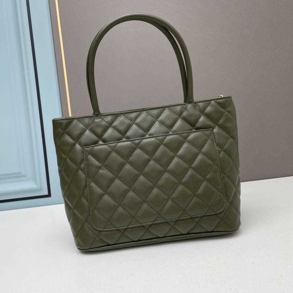 hilton same model channel designer brand women's bag caviar cowhide handbag underarm bags size 30x14x24cm
hilton same model channel designer brand women's bag caviar cowhide handbag underarm bags size 30x14x24cm