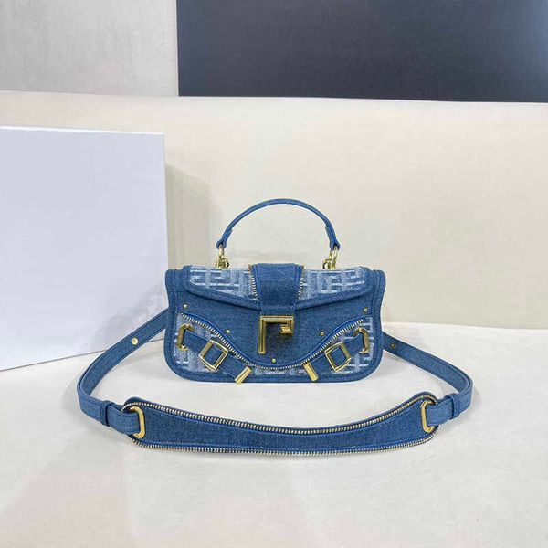 metal chain designer bag shoulder bags women fashion small tote balmas letter leather handbag soft handle crossbody 10 colors 0625-222-23
metal chain designer bag shoulder bags women fashion small tote balmas letter leather handbag soft handle crossbody 10 colors 0625-222-23