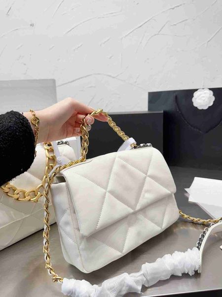 tz designer 19 series bag soft flap handbags vintage classic quilted cc shoulder bags gold-tone silver-tone metal thick chain crossbody fash
tz designer 19 series bag soft flap handbags vintage classic quilted cc shoulder bags gold-tone silver-tone metal thick chain crossbody fash