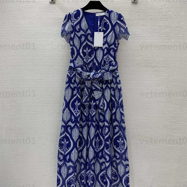 summer designers floral dresses for woman heavy embroidery hollow fabric temperament v-neck waist-skimming short-sleeved dresses plus size w, Black;gray
summer designers floral dresses for woman heavy embroidery hollow fabric temperament v-neck waist-skimming short-sleeved dresses plus size w, Black;gray