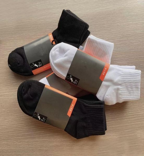 allmatch mens socks women men cotton classic ankle letter breathable black and white mixing football basketball spor1094251
allmatch mens socks women men cotton classic ankle letter breathable black and white mixing football basketball spor1094251