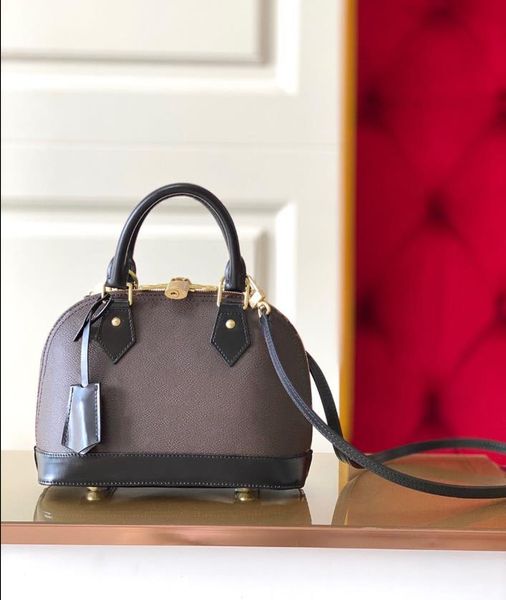 higt quality alma bb fashion designer bag women tote shoulder bags chain messenger bag leather handbags shell purse ladies cosmetic crossbod
higt quality alma bb fashion designer bag women tote shoulder bags chain messenger bag leather handbags shell purse ladies cosmetic crossbod
