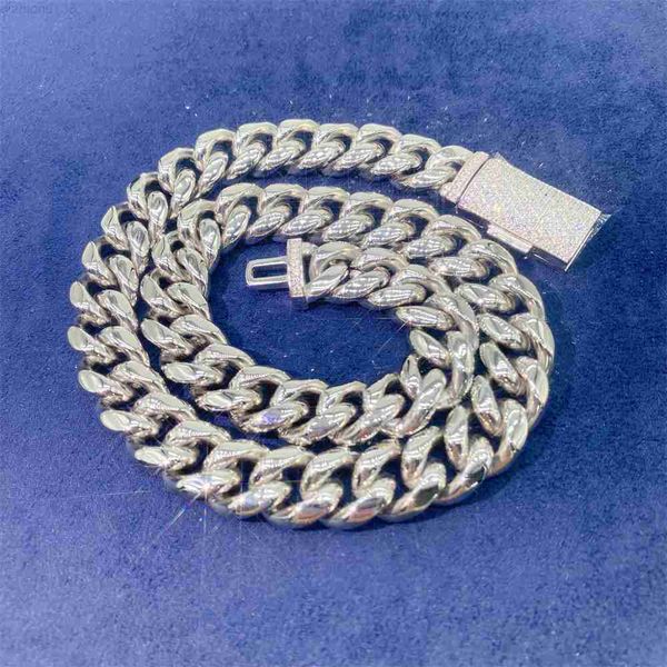 moissanite bracelet 18mm stainless steel hip hop cuban chain necklaces with vvs moissanite clasp, Silver
moissanite bracelet 18mm stainless steel hip hop cuban chain necklaces with vvs moissanite clasp, Silver