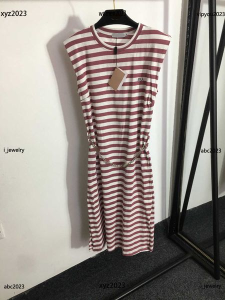 designer woman dress fashion stripe design sleeveless casual dresses size s-l metal chain waistband skirt june10, Black;gray
designer woman dress fashion stripe design sleeveless casual dresses size s-l metal chain waistband skirt june10, Black;gray