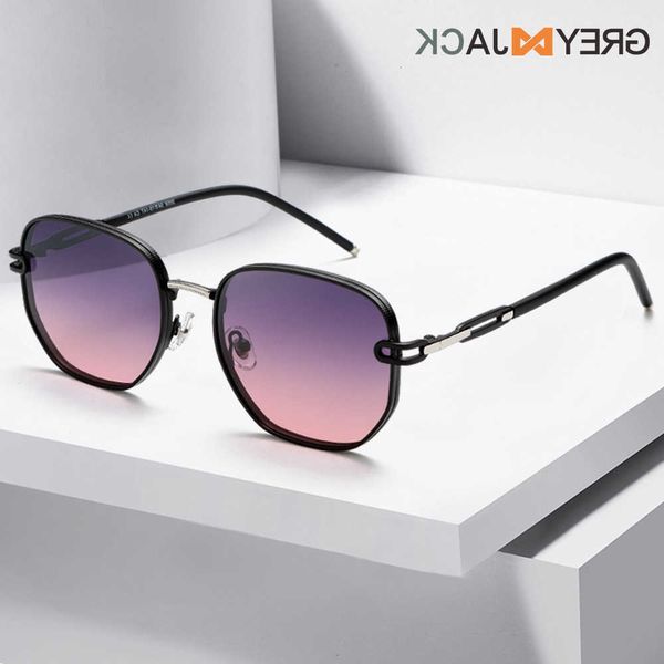 sunglasses fashion designer goggle beach sun glasses for man woman eyeglasses new internet celebrity women high-end polarized protection sli, White;black
sunglasses fashion designer goggle beach sun glasses for man woman eyeglasses new internet celebrity women high-end polarized protection sli, White;black