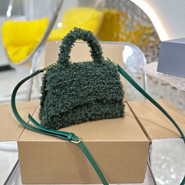 2023 autumn fancy fashion hourglass handbag women designer bags luxury leather classic vintage wallet handle square girl small shopping hand
2023 autumn fancy fashion hourglass handbag women designer bags luxury leather classic vintage wallet handle square girl small shopping hand